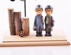 KanguruMarkt® Pilli Işıklı Romantik Çift Tema Büyük Boy Dekoratif Ahşap Biblo