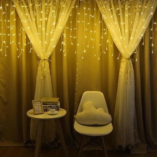 KanguruMarkt® 8 Fonksiyonlu 16 Saçaklı Perde Led 3 x 1 (Günışığı)