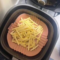 KanguruMarkt® Renkli Isıya Dayanıklı Yıkanılabilir Silikon Fırın  Airfryer Kare Model Pişirme Matı 20 cm