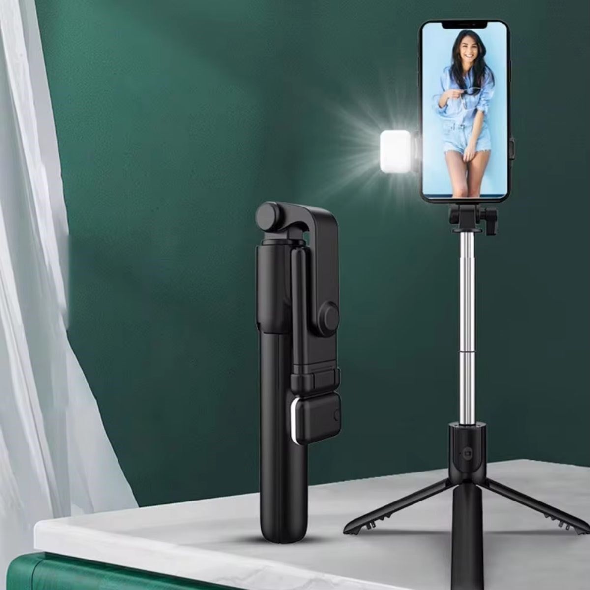 KanguruMarkt® Kendiliğinden LED Işıklı Kumandalı Uzayabilen Selfie Çubuğu,Masa Üstü Tripod