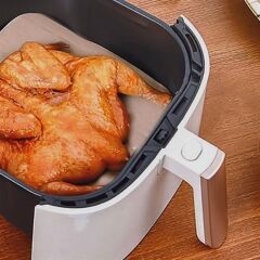 KanguruMarkt® 50 Adet Air Fryer Pişirme Kağıdı Tek Kullanımlık Yağ Su Geçirmez Yapışmaz Deliksiz Düz Kare Model