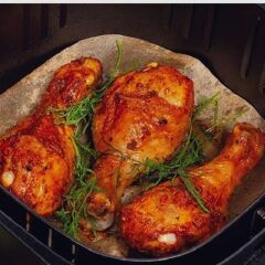 KanguruMarkt® 100 Adet Air Fryer Pişirme Kağıdı Tek Kullanımlık Yağ Su Geçirmez Yapışmaz Deliksiz Düz Kare Model