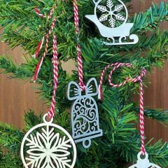 KanguruMarkt® 10 Parça Kırmızı Beyaz İpli Karışık Model Ahşap Yılbaşı Ağaç Süsü