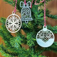 KanguruMarkt® 10 Parça Kırmızı Beyaz İpli Karışık Model Ahşap Yılbaşı Ağaç Süsü