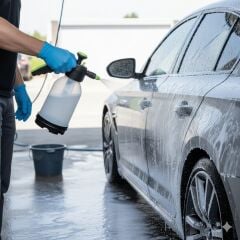 KanguruMarkt® 2 Başlıklı Oto Köpük, Su Püskürtme ve Bitki Bakım Sulama Aleti Oto Yıkama Spreyi 2 Litre